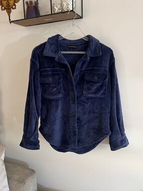 Almost famous Navy blue velvet button-up front pocket long sleeve shirt Medium